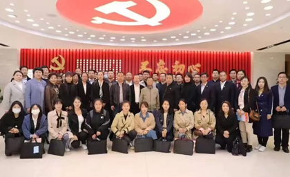 大爱无疆献爱心 助残服务暖人心